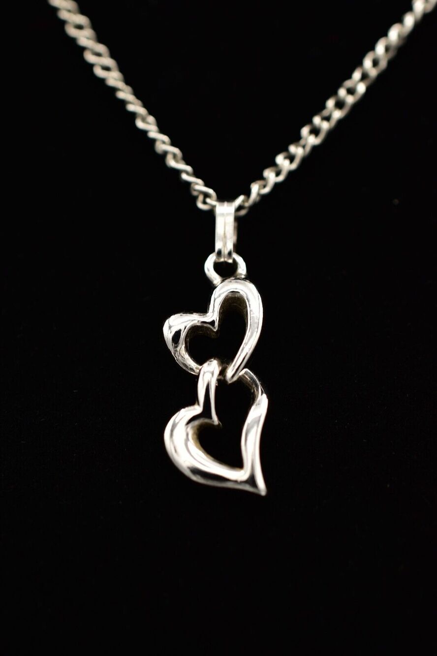 Monet Vintage Linked Heart Pendant Necklace Silver Tone Chain Signed BinK